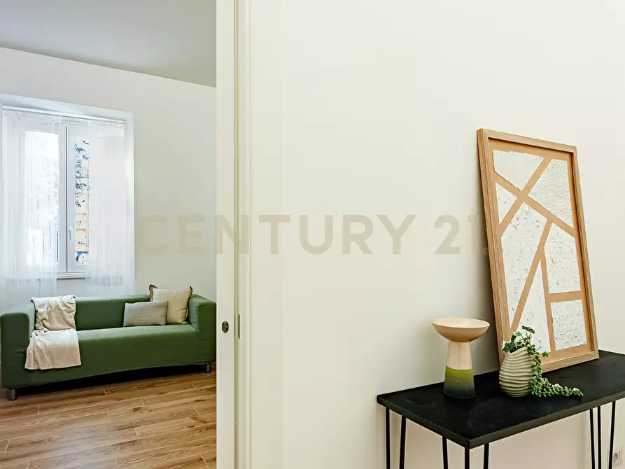 Immagine 13 di Appartamento in vendita  in Via Lampedusa a Roma