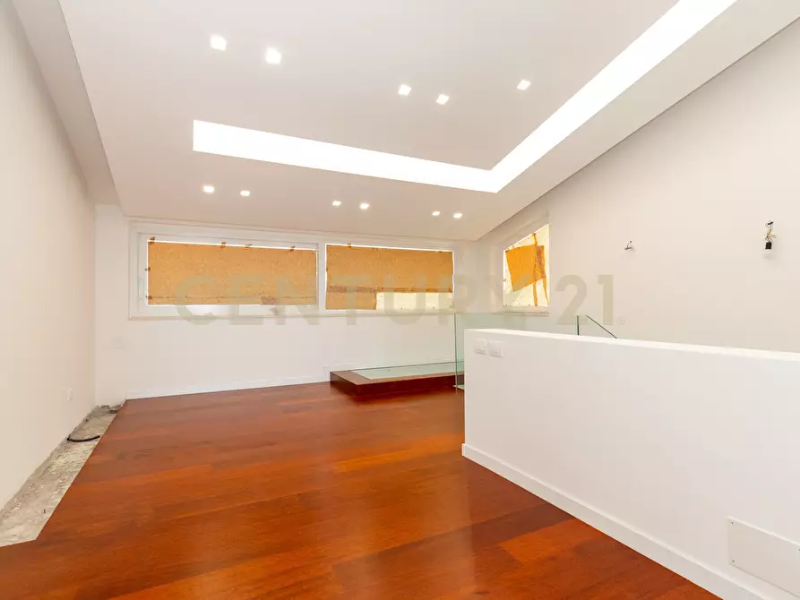 Immagine 56 di Villa in vendita  in SS284 a Adrano