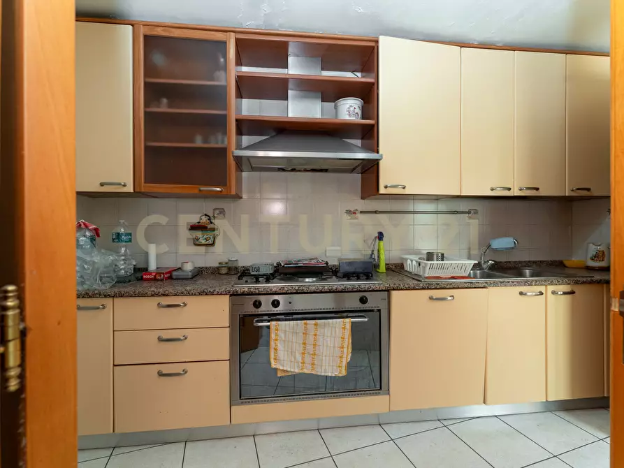 Immagine 33 di Pentalocale in vendita  in Via Giuseppe Garibaldi 179 a Catania