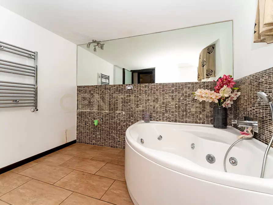 Immagine 56 di Villetta a schiera in vendita  in Via Maria Gianni 81 a Catania