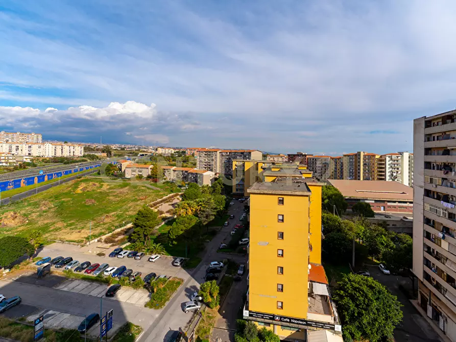 Immagine 40 di Quadrilocale in vendita  in Viale Librino 1 a Catania