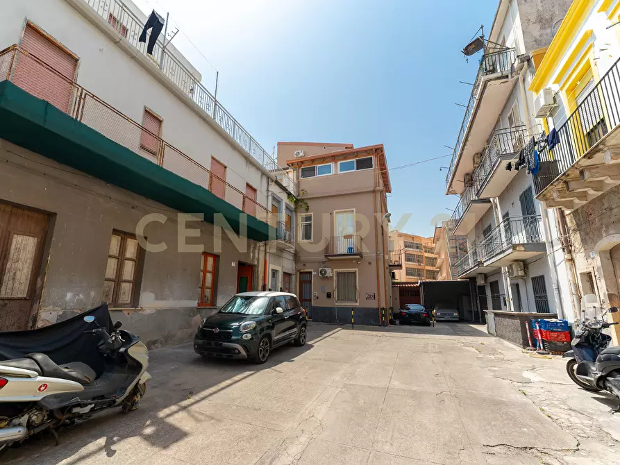 Immagine 3 di Trilocale in vendita  in Via Plebiscito 187 a Catania