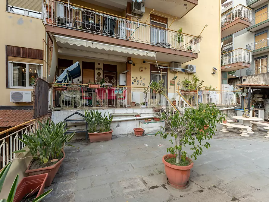 Immagine 37 di Quadrilocale in vendita  in Via Nizzeti 60 a Catania