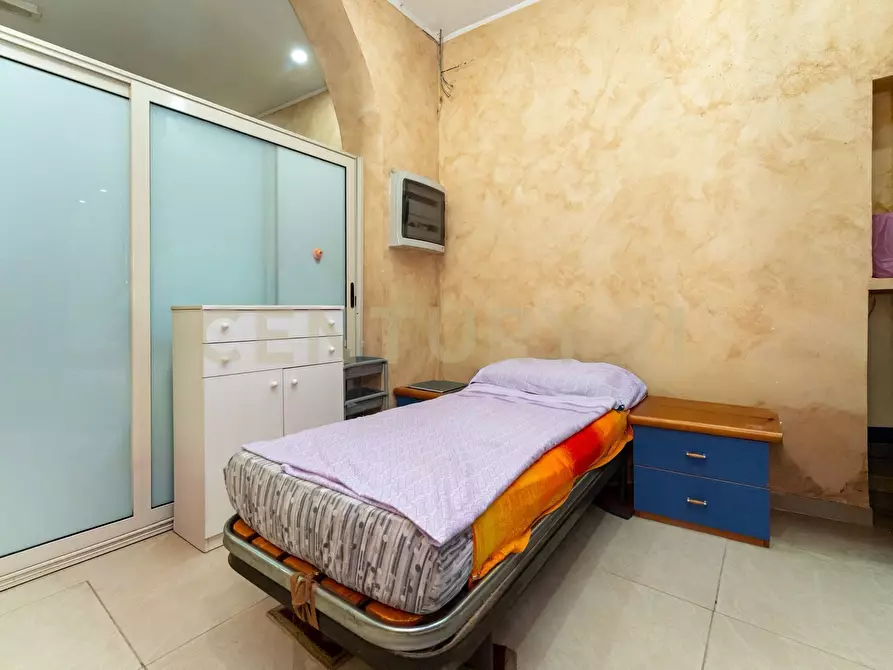 Immagine 9 di Monolocale in vendita  in Via delle Finanze 41 a Catania