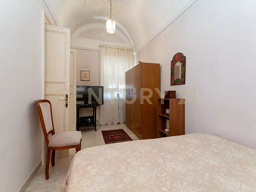 Immagine 39 di Pentalocale in vendita  in Via Antonino di Sangiuliano 185 a Catania