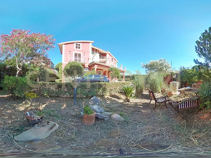 Immagine 145 di Villa in vendita  in Via Ottavia Penna 50 a Caltagirone