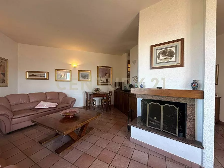 Immagine 8 di Villa in vendita  in Via Dante Alighieri a Semproniano