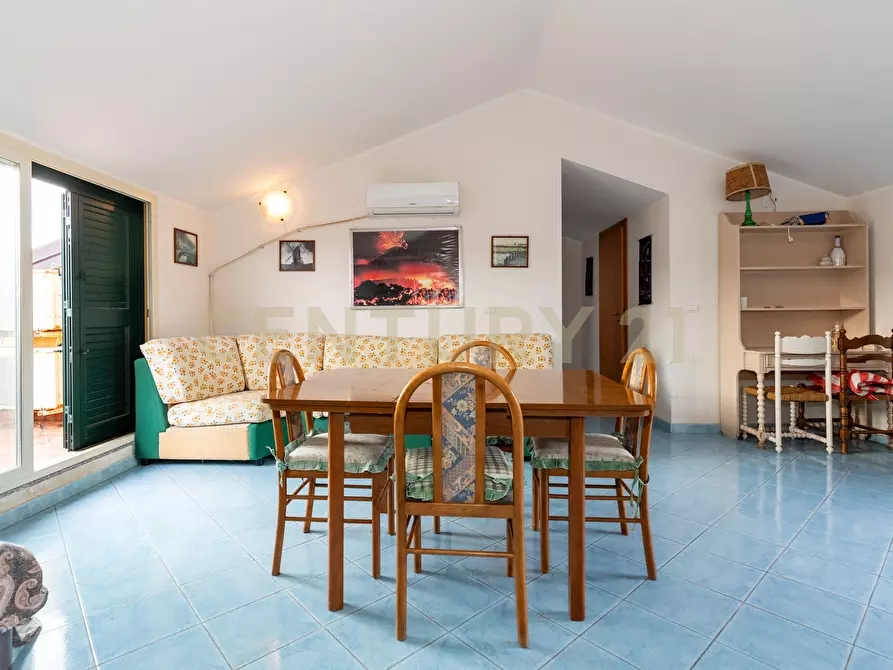 Immagine 70 di Mansarda in vendita  in Via Spiaggia 39 a Mascali