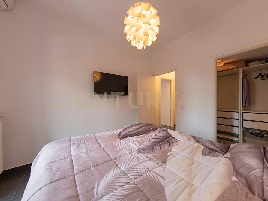 Immagine 11 di Bilocale in vendita  in Via Enrico Bondi 294 a Roma