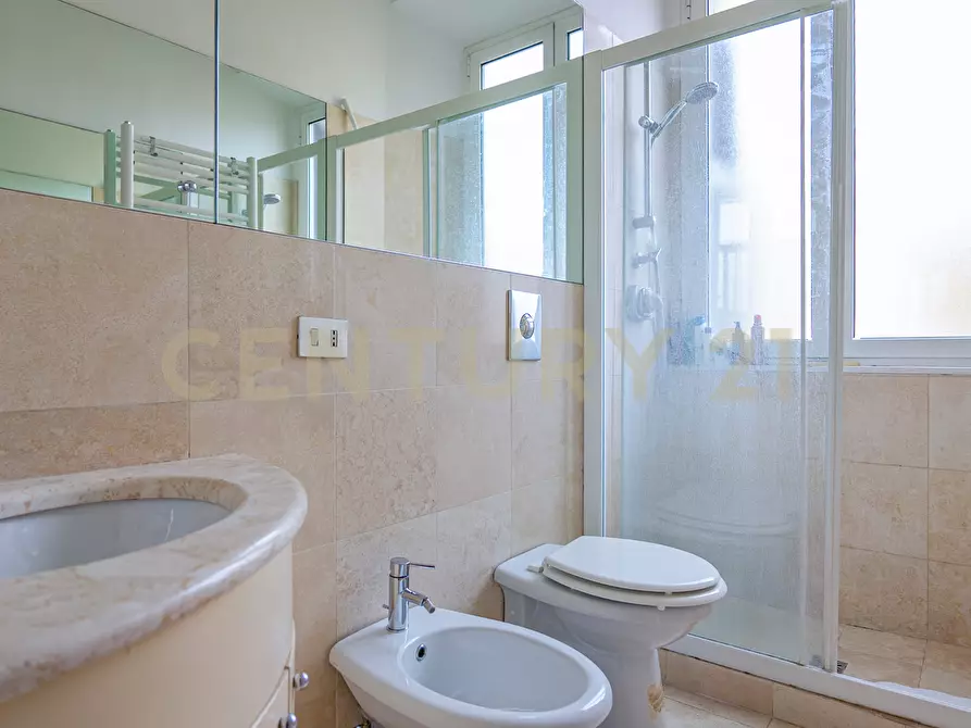 Immagine 25 di Quadrilocale in vendita  in Via Agri 3 a Roma