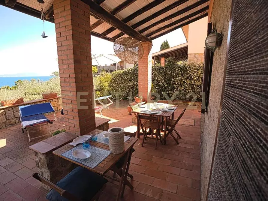 Immagine 29 di Quadrilocale in vendita  in Via dell'Arenella a Isola Del Giglio