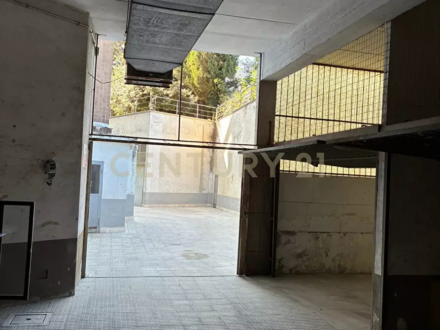Immagine 13 di Garage in vendita  in Via Chiusi 80 a Roma