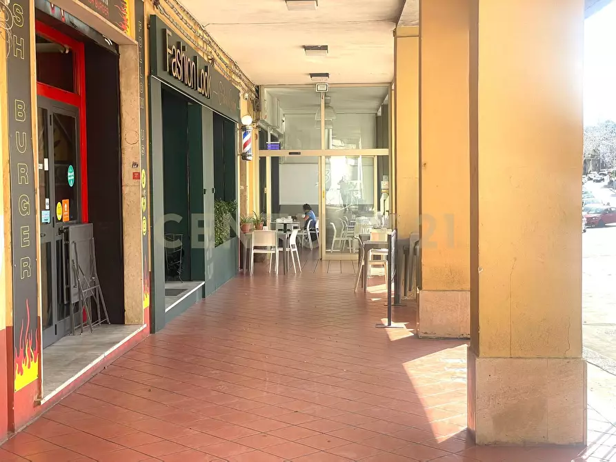 Immagine 19 di Locale commerciale in vendita  in Piazza Vittorio Emanuele a Nicolosi
