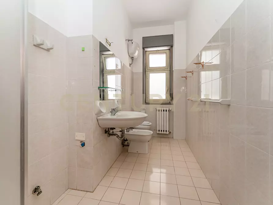 Immagine 22 di Quadrilocale in vendita  in Via Gabriele D'Annunzio 125 a Catania