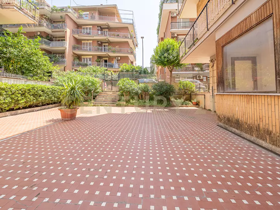 Immagine 91 di Trilocale in vendita  in Via Carlo Dossi 80 a Roma