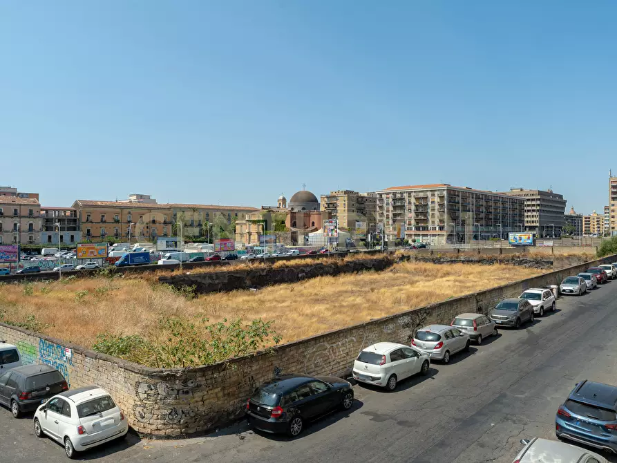 Immagine 26 di Bilocale in vendita  in Via Archimede 143 a Catania