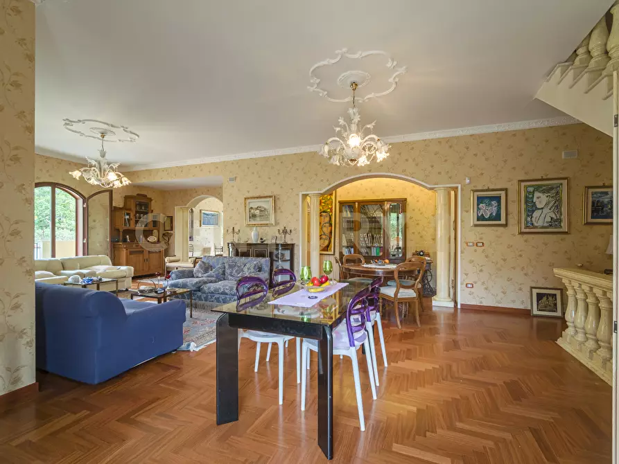 Immagine 8 di Villa in vendita  in Piazza Antonio Stracuzzi 4 a Santa Teresa Di Riva