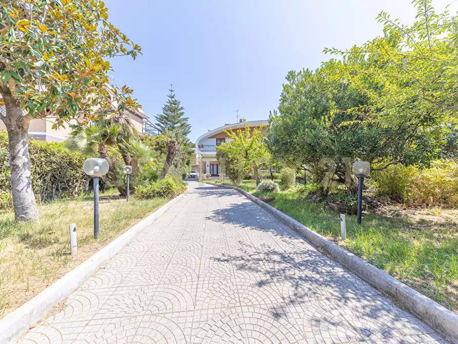 Immagine 9 di Villa in vendita  in Corso San Francesco 159 a Anzio