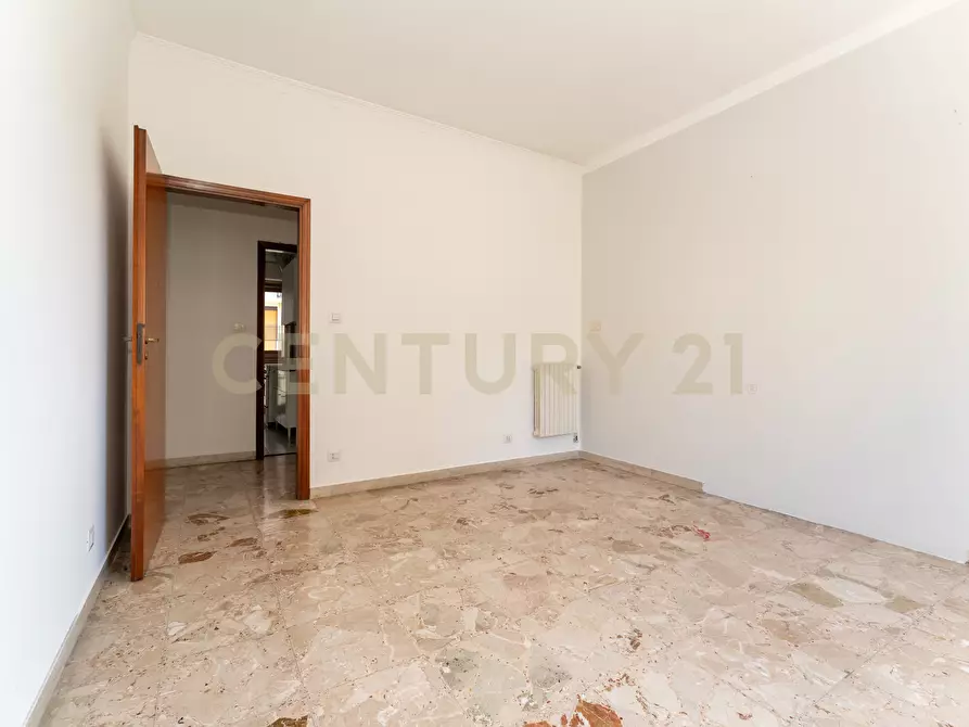 Immagine 40 di Bilocale in affitto  in Via delle Acacie 9 a Catania
