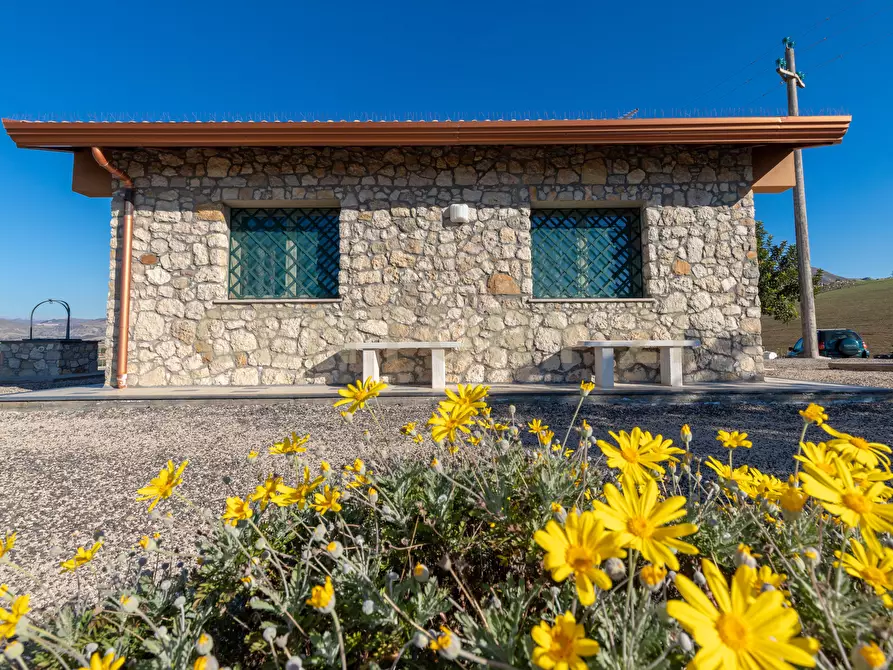 Immagine 27 di Villa in vendita  in Strada Provinciale 23b a Centuripe