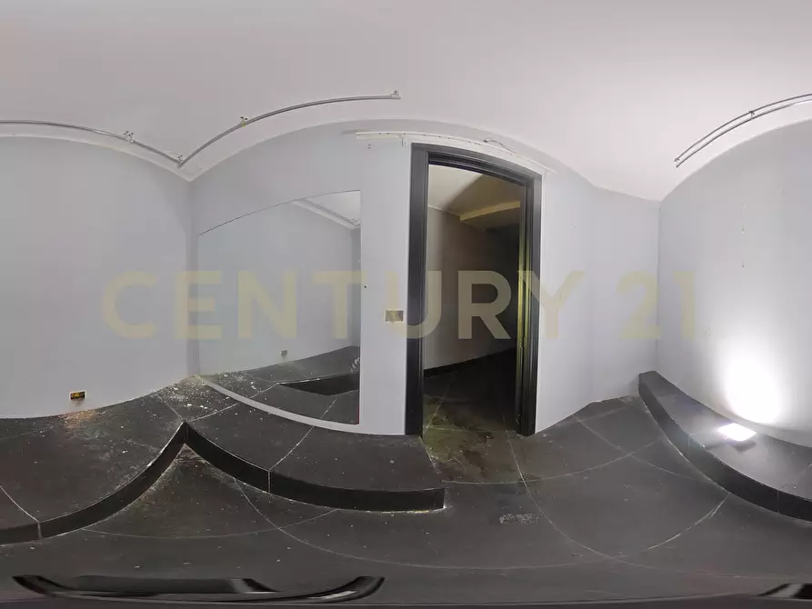 Immagine 42 di Attività commerciale in affitto  in Via Paolo Lopis 19/M a Catania