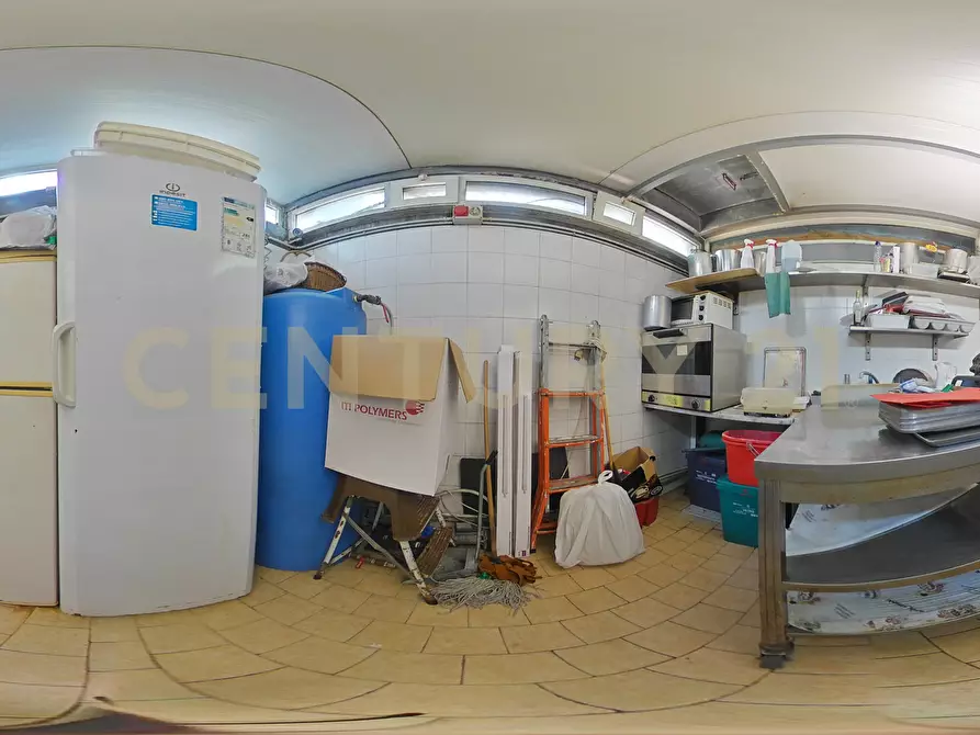 Immagine 29 di Bar / Ristorante in vendita  in Via Milo 10 a Catania