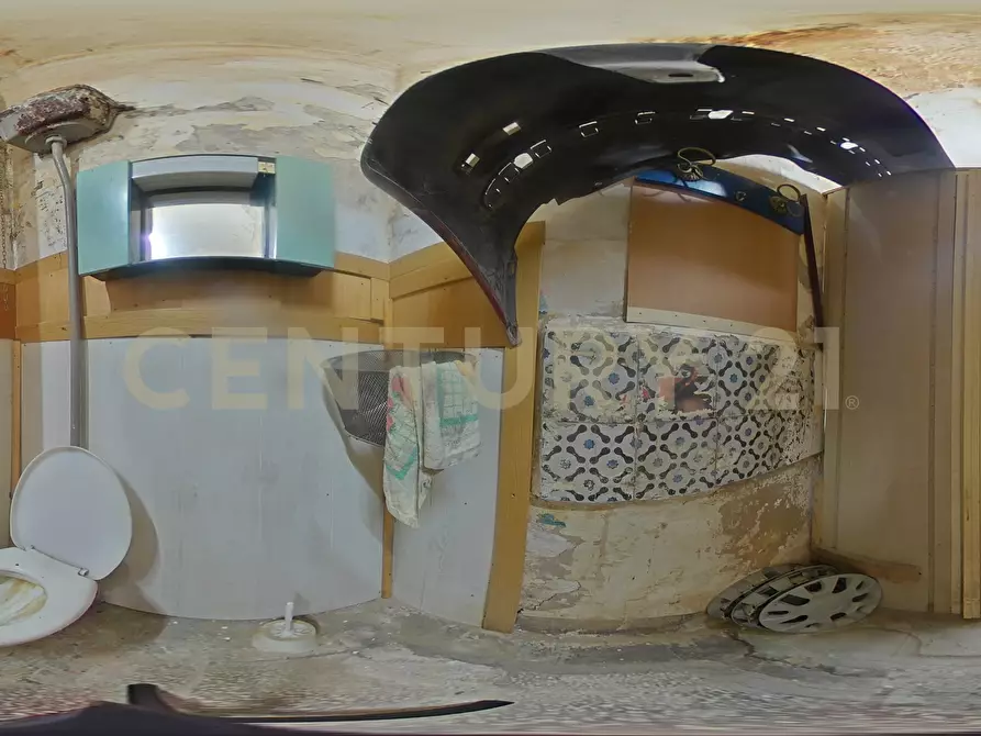 Immagine 28 di Bilocale in vendita  in Via Celeste 71 a Catania