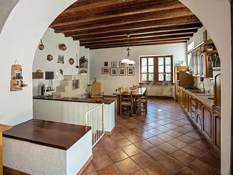 Immagine 31 di Villa in vendita  in Via Adige 25 a Brentino Belluno
