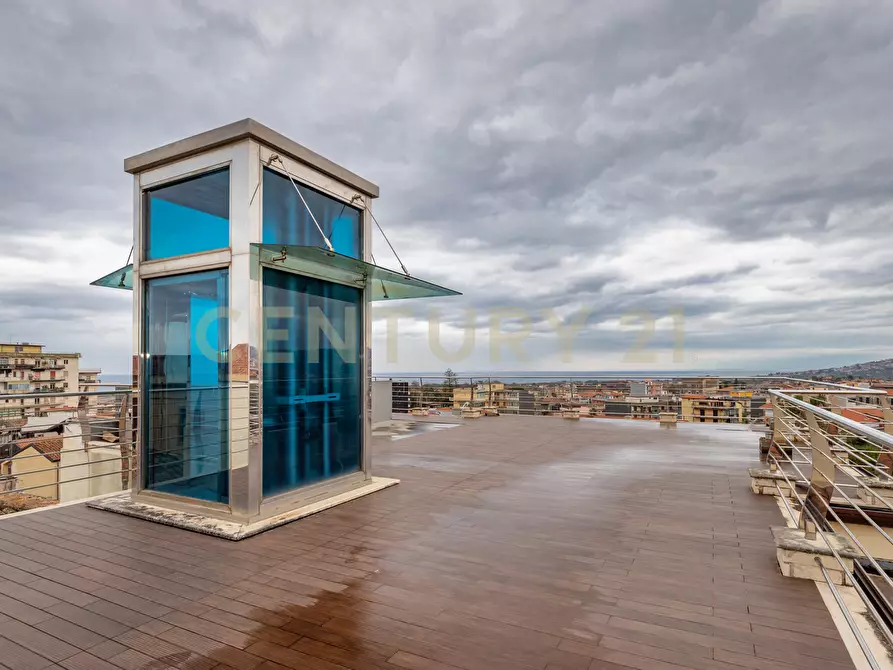 Immagine 68 di Pentalocale in vendita  in Via Lorenzo Maddem 67 a Acireale