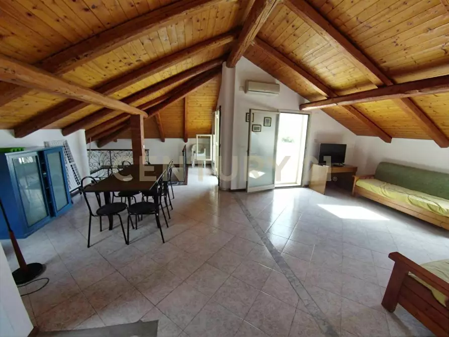 Immagine 26 di Villa in vendita  in Via Livorno 97 a Aci Castello