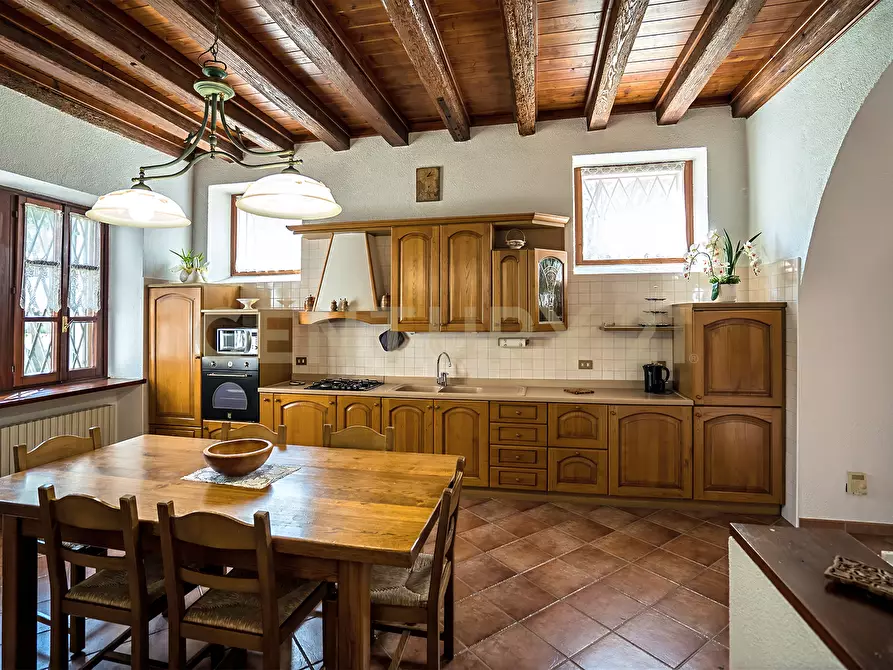 Immagine 38 di Villa in vendita  in Via Adige 25 a Brentino Belluno