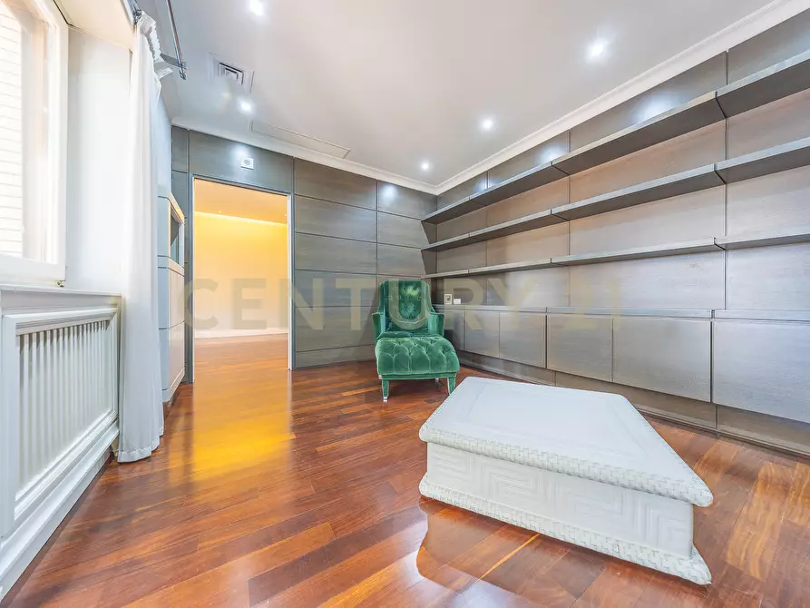 Immagine 26 di Appartamento in vendita  in Via Bevagna 68 a Roma