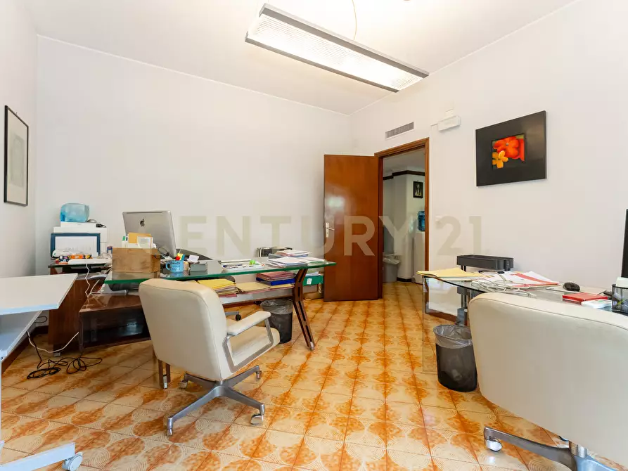 Immagine 18 di Ufficio in vendita  in Via Grazia Deledda 2 a Catania