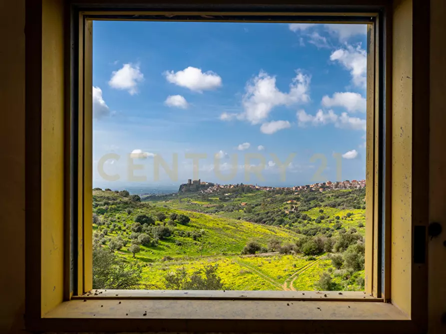 Immagine 54 di Palazzo in vendita  in SP13 53 a Motta Sant'anastasia