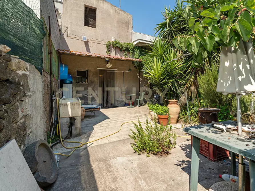 Immagine 11 di Casa indipendente in vendita  in Via Roma 66 a Camporotondo Etneo