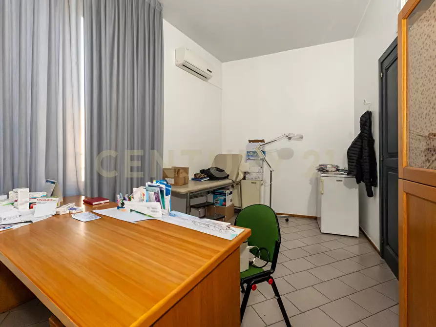 Immagine 32 di Ufficio in vendita  in Stradale Cravone 3 a Catania