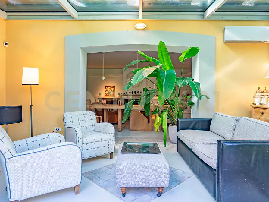 Immagine 36 di Villa in vendita  in Via Cassia 1951 a Roma