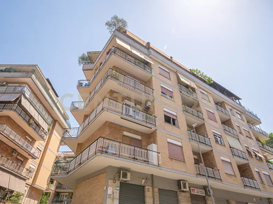 Immagine 99 di Trilocale in vendita  in Via Carlo Dossi 80 a Roma