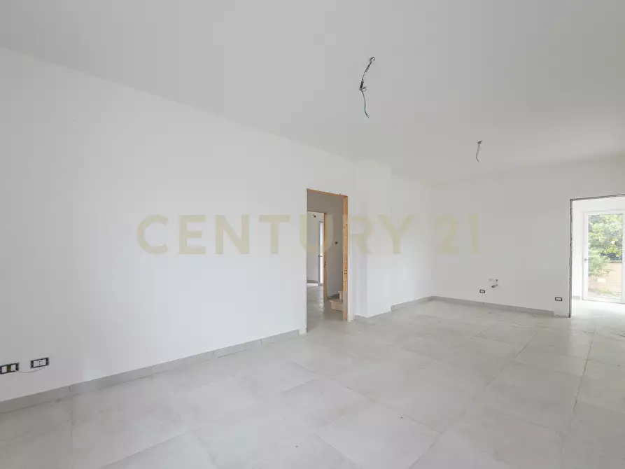 Immagine 26 di Villa in vendita  in Via della Marranella di Marino 94 a Roma