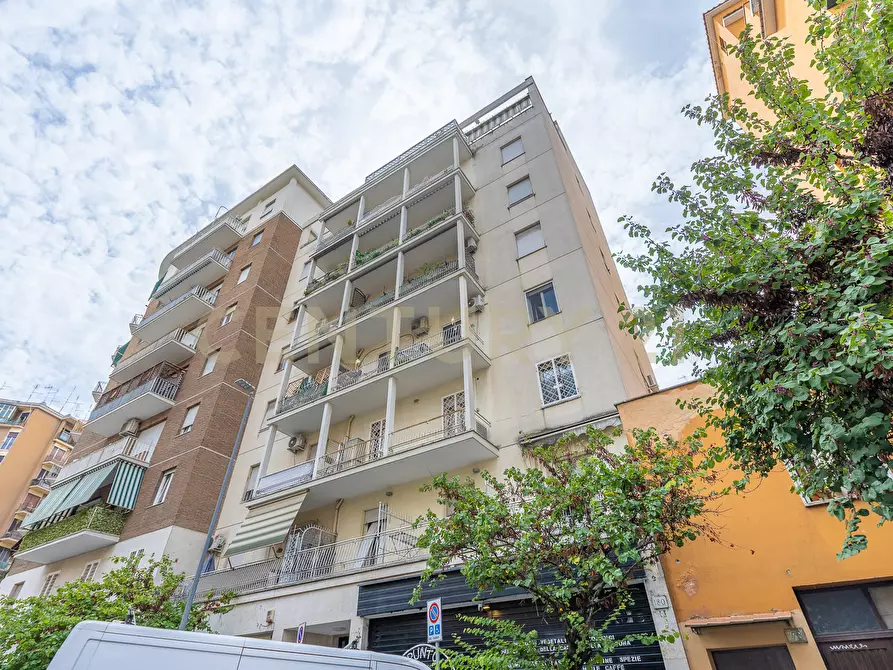 Immagine 43 di Attico in vendita  in Via Tripolitania 182 a Roma