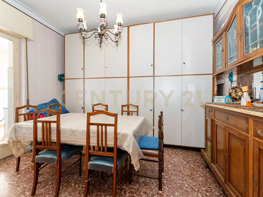 Immagine 18 di Pentalocale in vendita  in Via Messina 523 a Catania