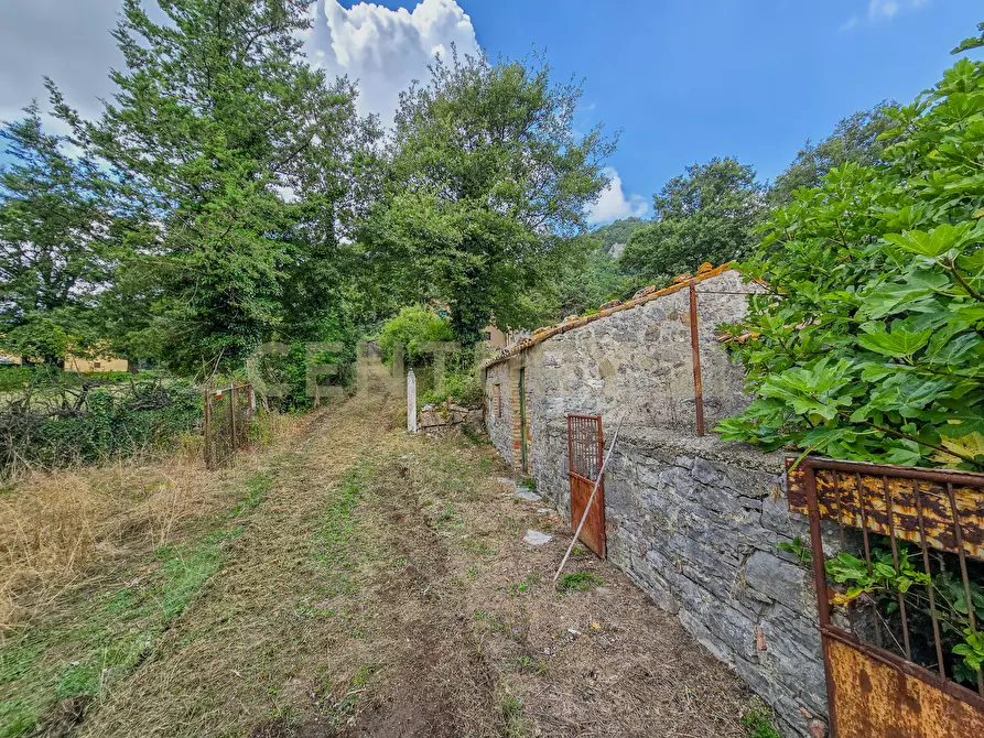 Immagine 2 di Casa bifamiliare in vendita  in Via Monte Rosa 1 a Semproniano