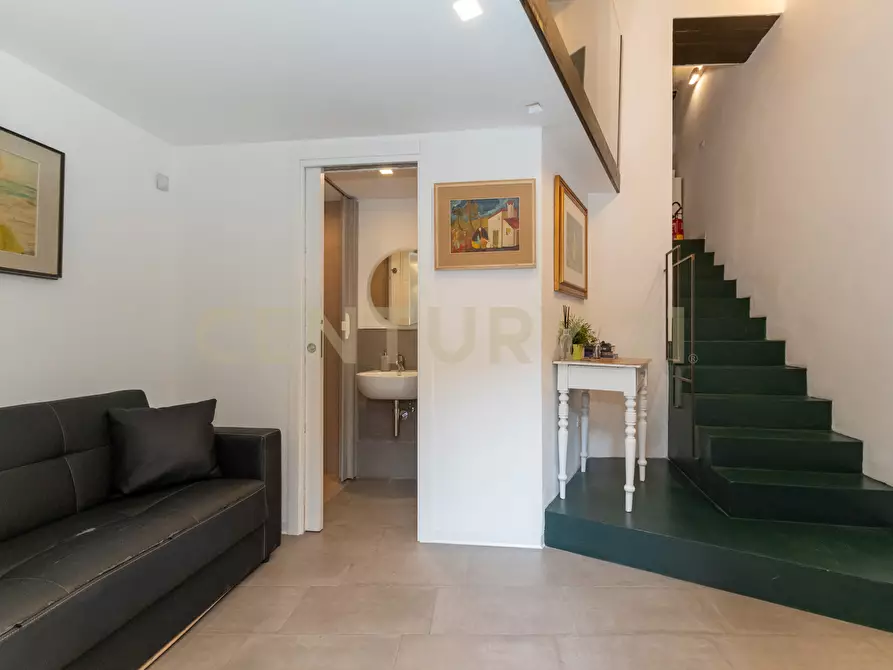 Immagine 2 di Casa bifamiliare in vendita  in Via della Palma a Catania