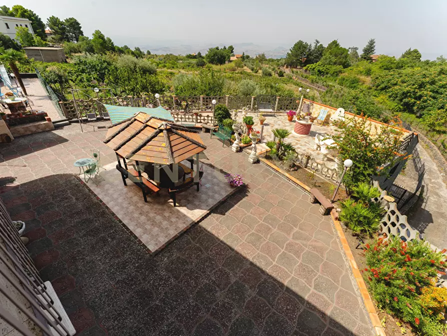 Immagine 4 di Villa in vendita  in Strada Provinciale 158 a Biancavilla