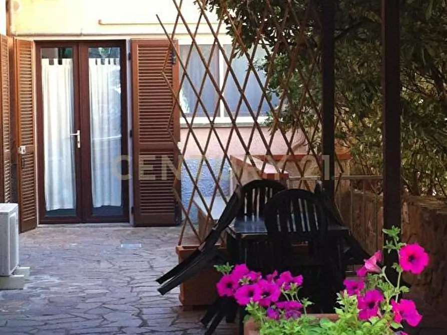 Immagine 4 di Palazzo in vendita  in Via Cavour 2 a Castiglione Della Pescaia