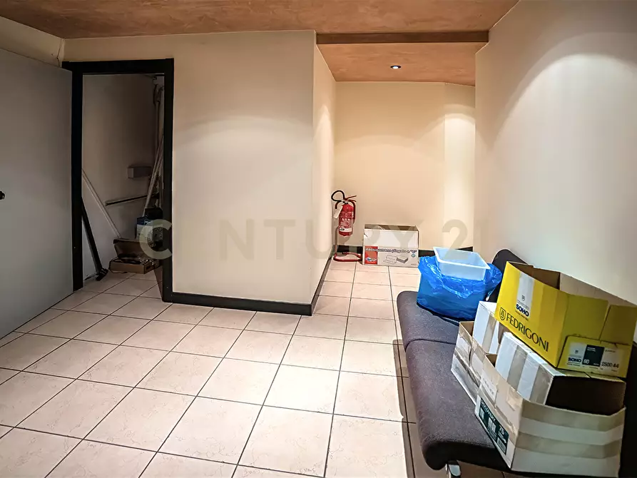 Immagine 17 di Ufficio in vendita  in Via Adriano Cristofoli 40 a Verona