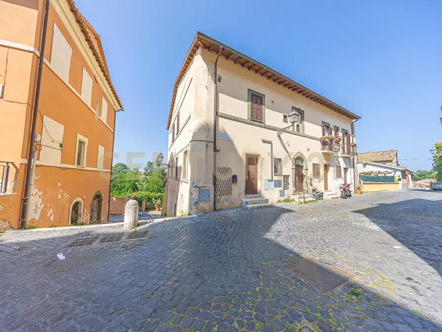 Immagine 29 di Bilocale in vendita  in Borgo di Sotto 33 a Roma