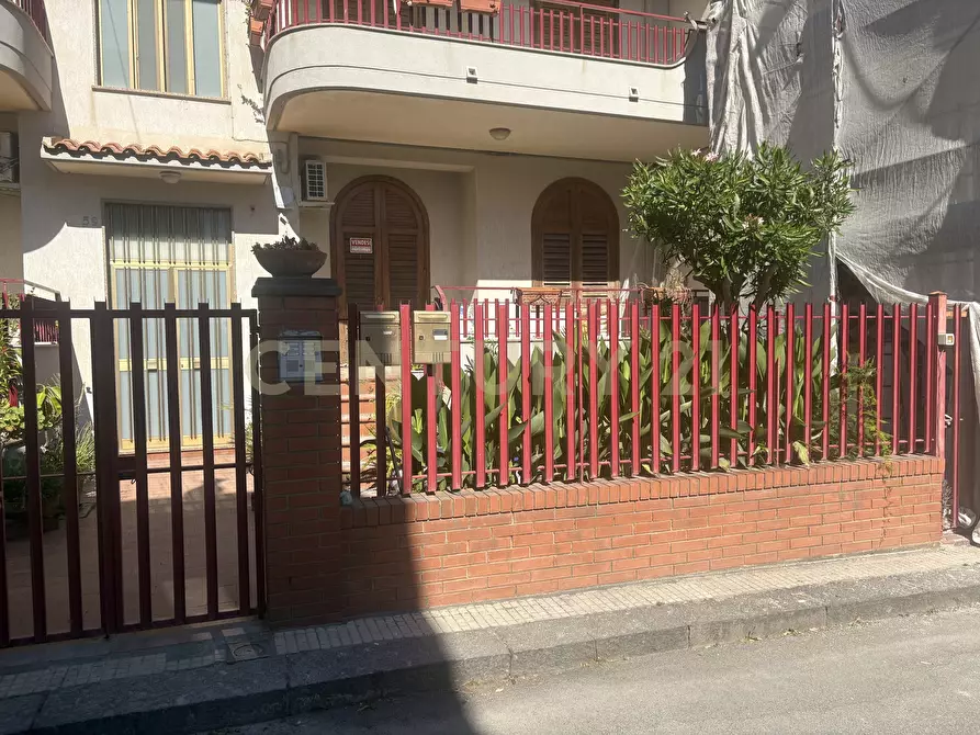 Immagine 4 di Pentalocale in vendita  in Via Francesco Baracca 59 a Riposto