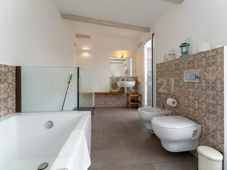 Immagine 50 di Casa bifamiliare in vendita  in Via della Palma a Catania