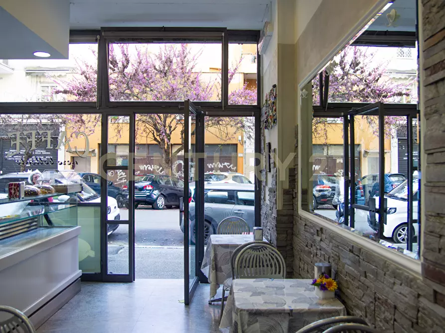 Immagine 23 di Bar / Ristorante in vendita  in Via Tripolitania 203 a Roma